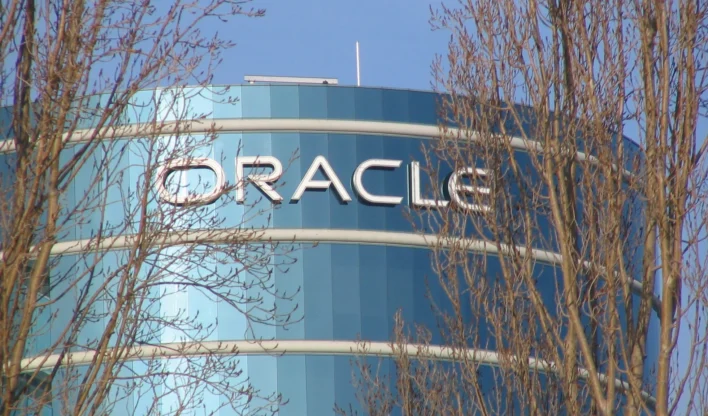 Oracle arrisca expansão em data centers com dívida de mais de US$ 100 bi frente à evolução rápida da IA 2 news 10069 1773133374
