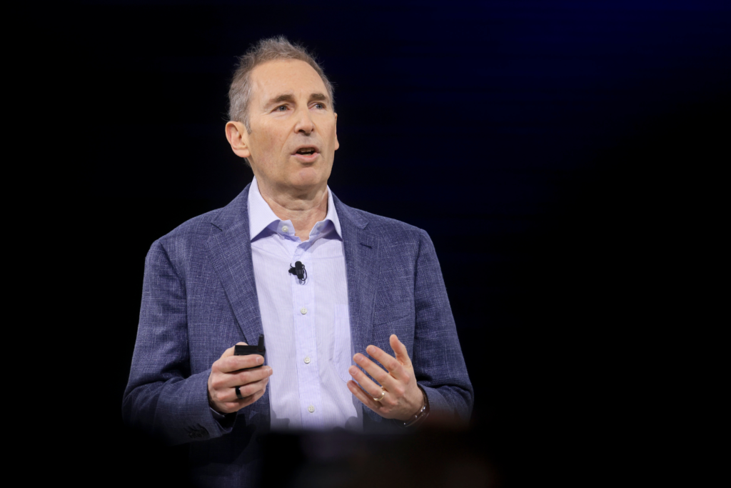 Amazon Web Services cresce 28% com AI e amplia investimentos em infraestrutura 2 news 10822 1777517232